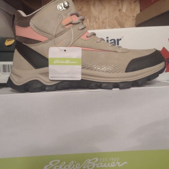 Ladies Eddie Bauer Hiking Boots super comfortable lightweight. - Picture 4 of 4